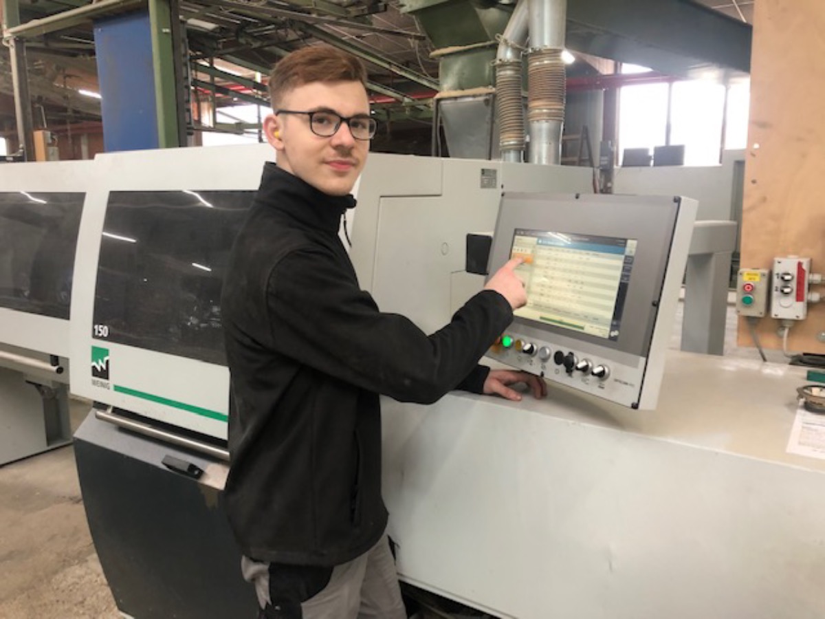Ausbildung zum Holzbearbeitungsmechaniker bei Lüffe-Baak-holzbearbeitungsmechanikier Ausbildung zum Holzbearbeitungsmechaniker bei Lüffe-Baak